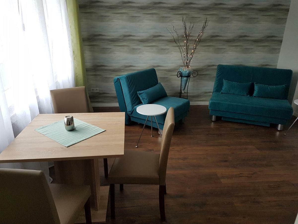 Apartment Alt-Refrath Μπέργκις Γκλάντμπαχ Εξωτερικό φωτογραφία
