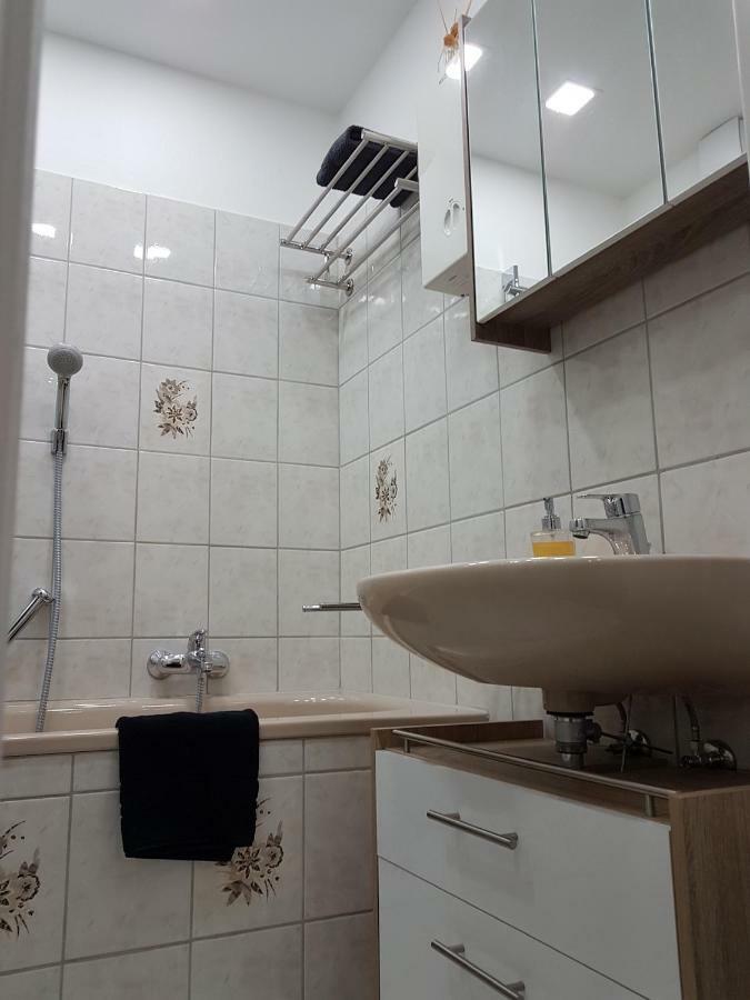 Apartment Alt-Refrath Μπέργκις Γκλάντμπαχ Εξωτερικό φωτογραφία