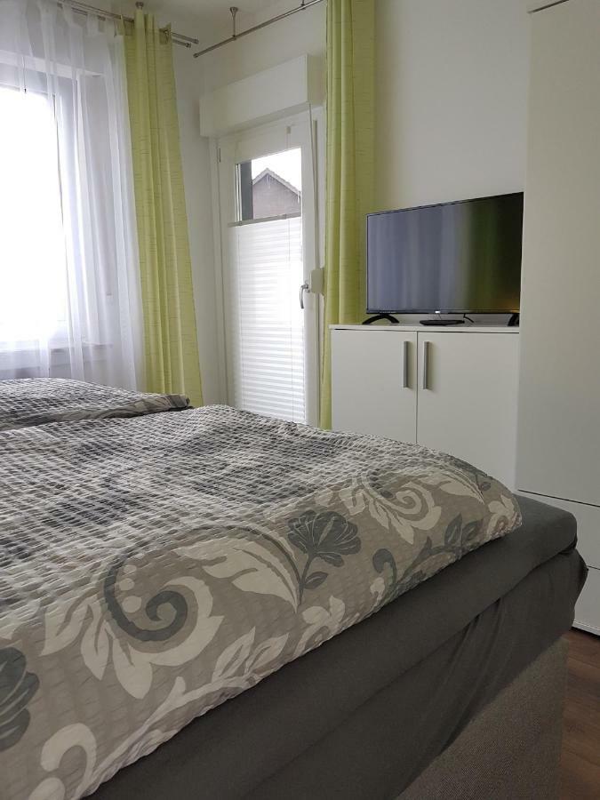 Apartment Alt-Refrath Μπέργκις Γκλάντμπαχ Εξωτερικό φωτογραφία